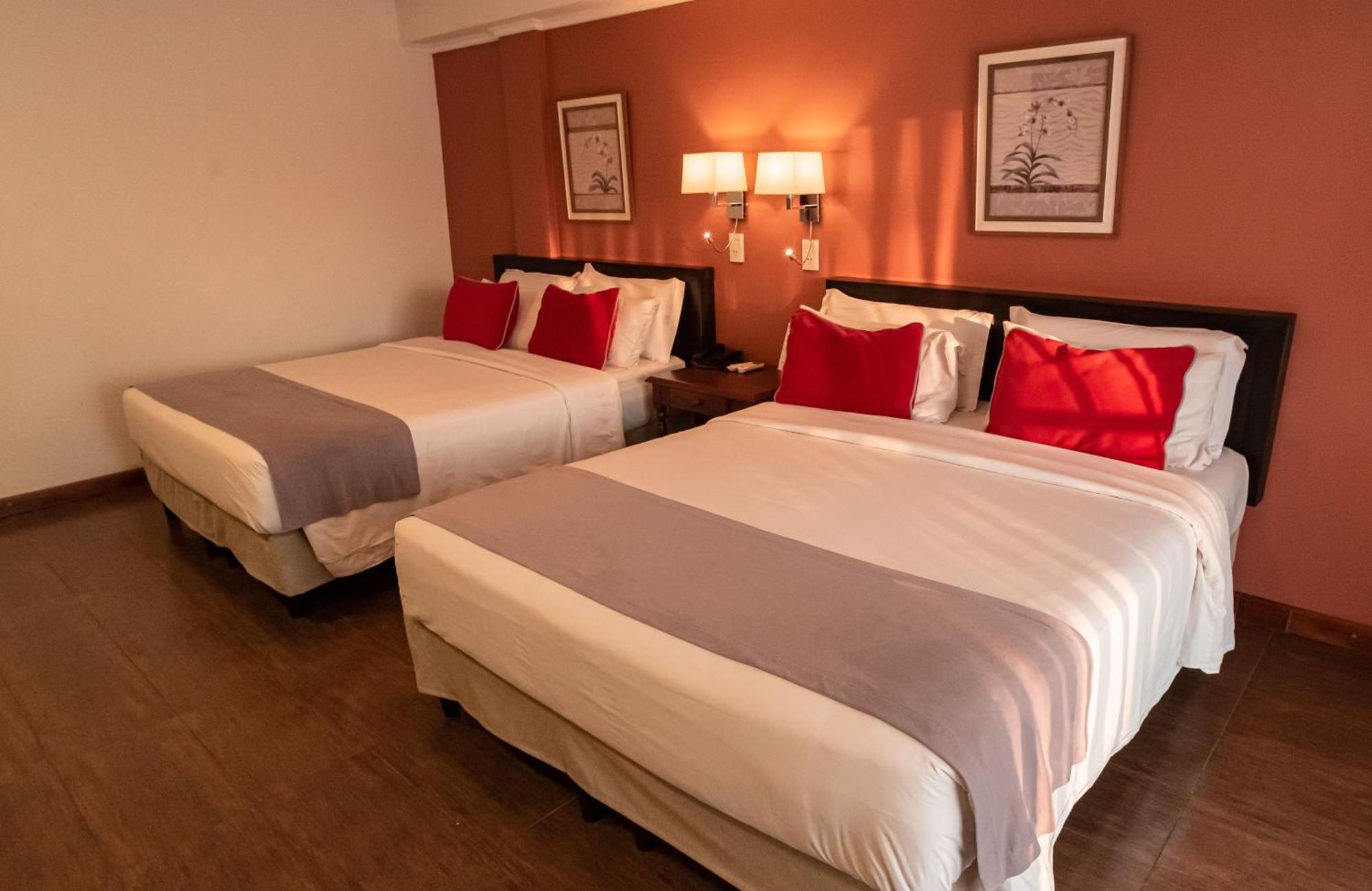 Hotel Saint George Puerto Iguazú Exteriér fotografie
